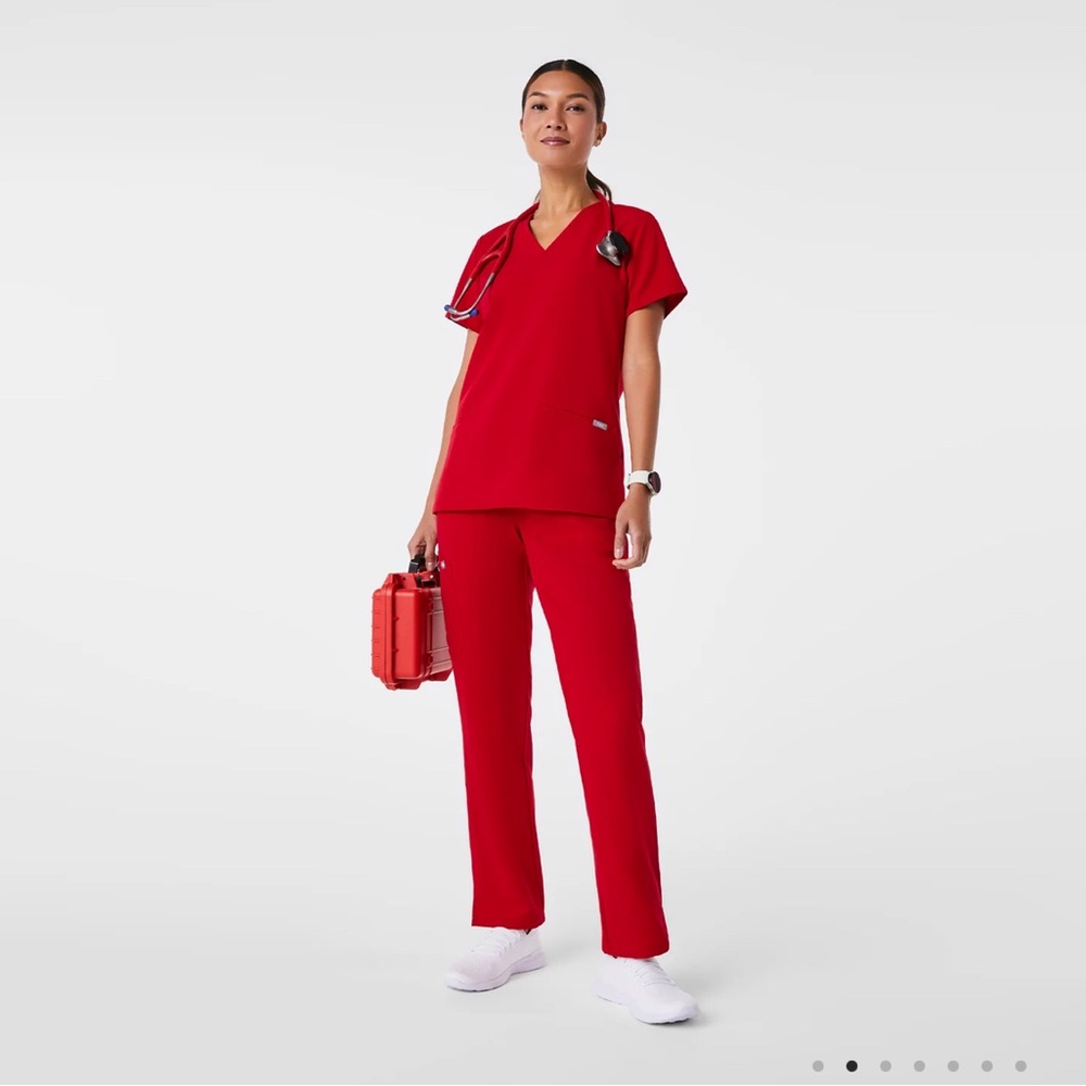 FIGS Casma Three-pocket Scrub top